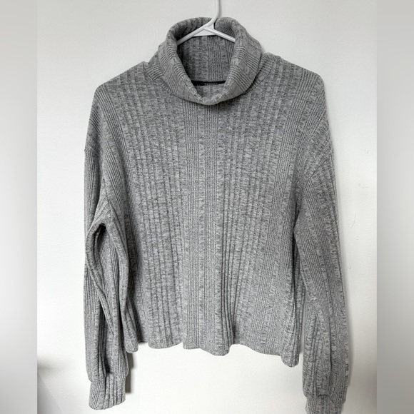 SHEIN Rolled Neck Rib-Knit Tee - Picture 1 of 6